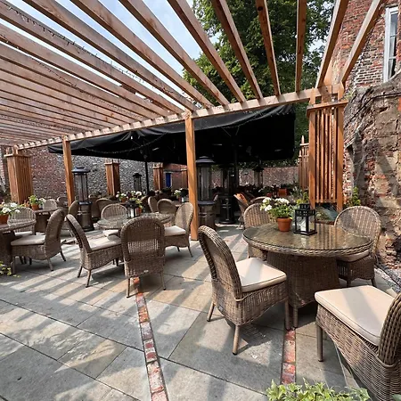 Guy Fawkes Inn-2