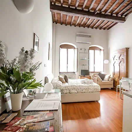 La Corte Del Re Suite & Rooms Arezzo-3