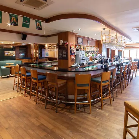 Hibernian Hotel & Leisure Centre-3