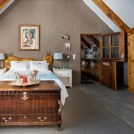 Tniqua Stable Inn-2