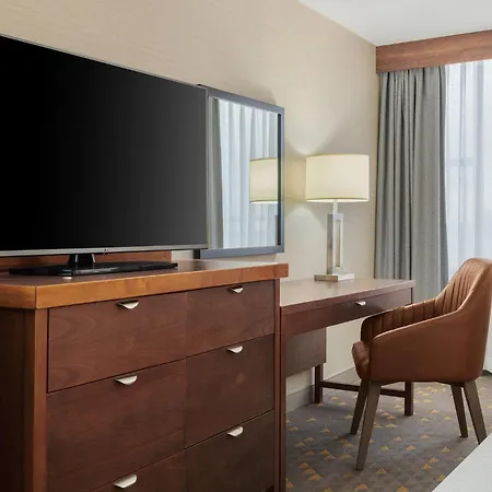 Holiday Inn Oakville Centre By Ihg-3