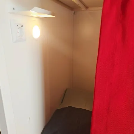 Cloud 9 Hostel-2