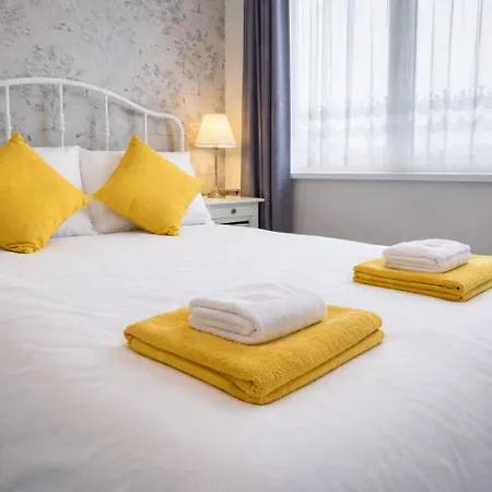 The Roslyn Guest House-3