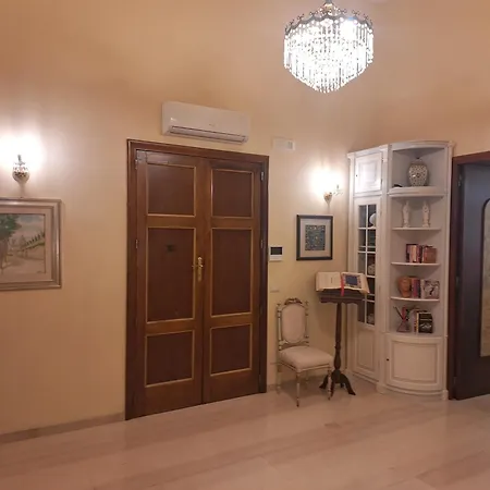 Dimora Charleston Lecce parcheggio privato in loco gratis-2