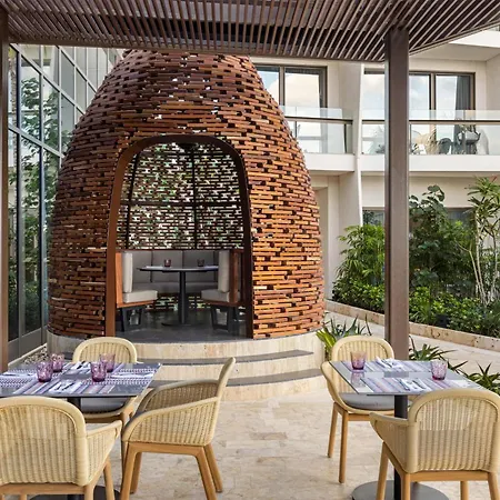 Hilton Cancun, An All-Inclusive Resort-2