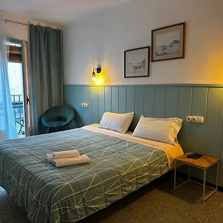 P&R Hostals Maria Rosa-2