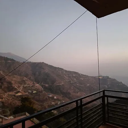 King Castle Mcleodganj-Centrally Heated And Air Cooled- Near Mall Road - Free Parking-3