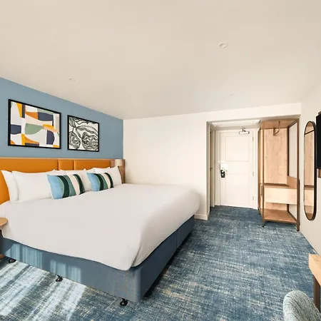 Voco Letchworth Hall By Ihg-2
