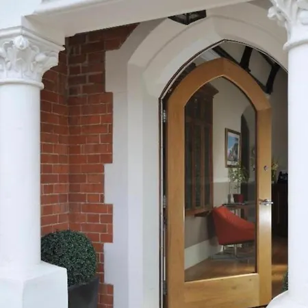 Taunton House Hotel-3