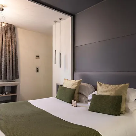 Cezanne Hotel-2