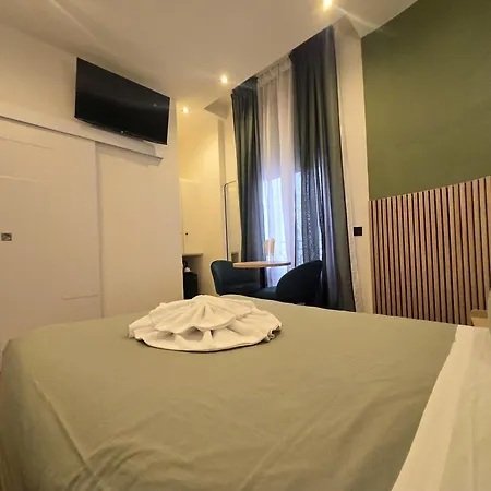 Hostal Main Street Madrid-3