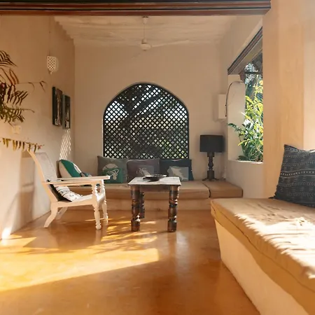 Banana House And Wellness Centre-2