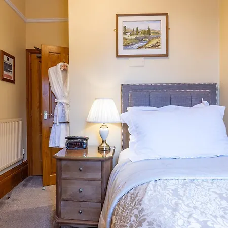 Brooklands 5 Star Guest House-2