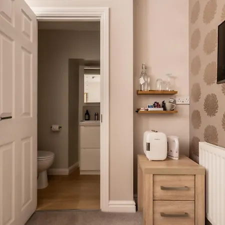 The Lansdowne Boutique Rooms With Breakfast - Adults Only-2