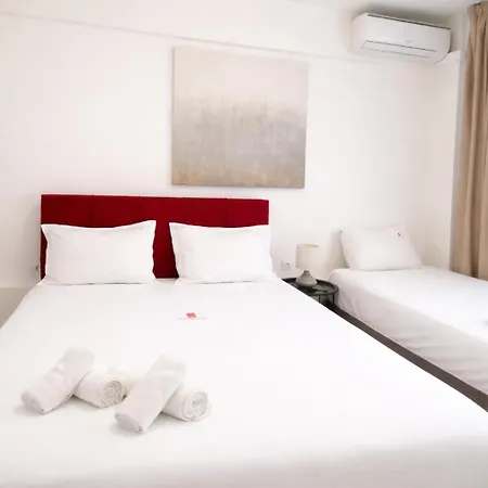 City Plaza Apartments & Rooms-2