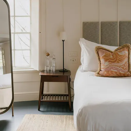 No 15 By Guesthouse, Bath-3