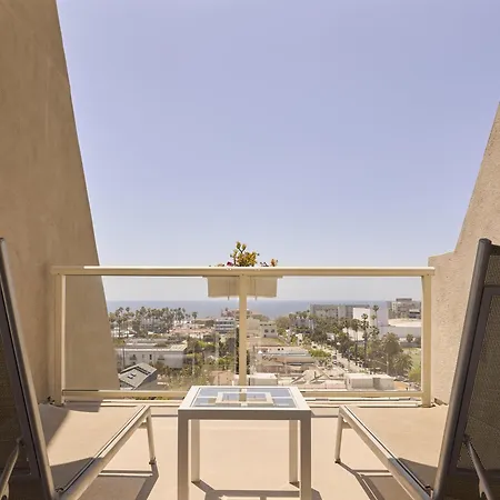 Hyatt Centric Delfina Santa Monica-3