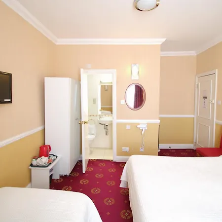 Balmoral House Hotel-3