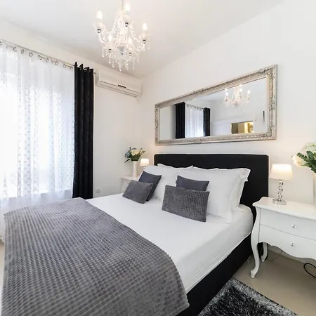 Central Square Luxury Boutique-2