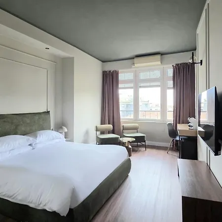 Corso Italia Rooms-3
