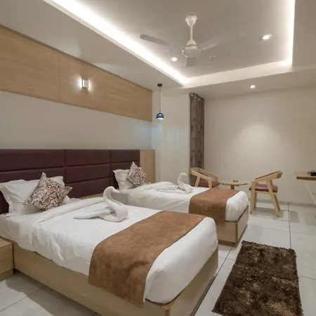 Hotel Silvera Grand-2