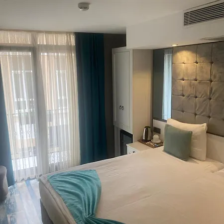 Hotel Blue Ottoman-3