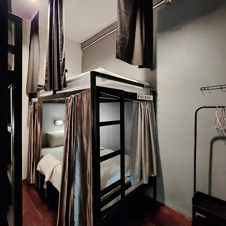 Bloomz Hostel-3