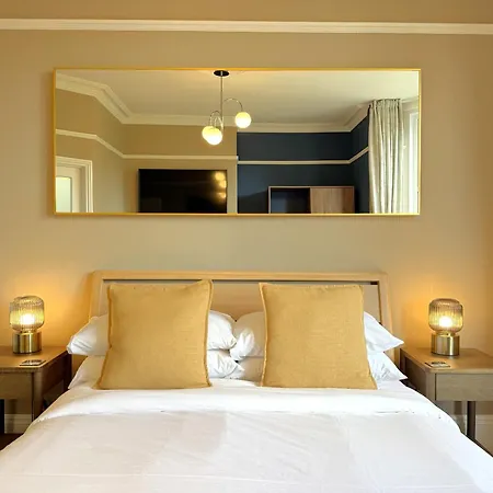 Melbury Rooms & Studios-3