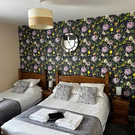 Willows Guest House-3