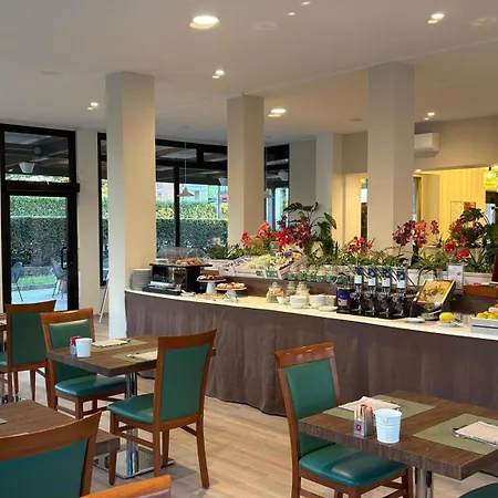 Hotel Bel Sito Peschiera - Be Happy Hotels-3