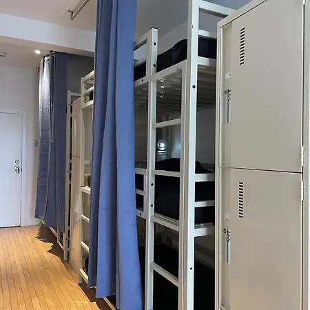 Alt Hostel-2