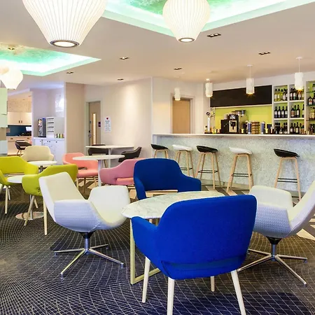 Ibis Styles London Heathrow Airport-2