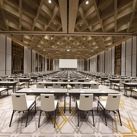 Hyatt Regency Bangkok Sukhumvit-3