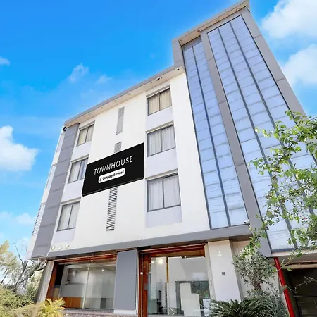 Super Townhouse Reti Bus Terminal Udaipur Formerly Greenland-2