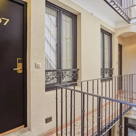 Hotel Eiffel Rive Gauche-3