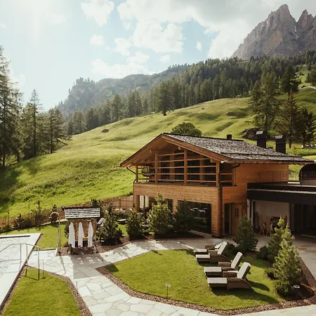Kolfuschgerhof Mountain Resort-2