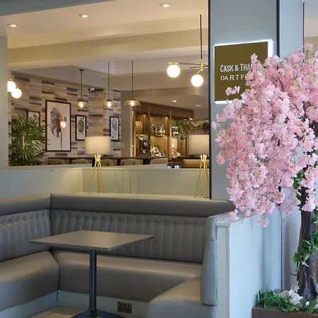 Doubletree By Hilton Dartford Bridge-2