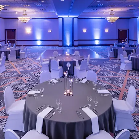 Embassy Suites By Hilton Portland Airport-2