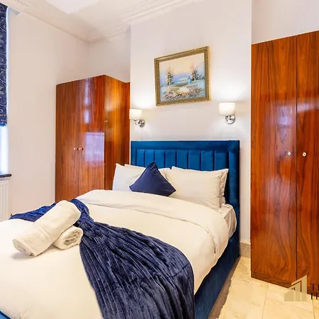 Griffin House Hotel-2