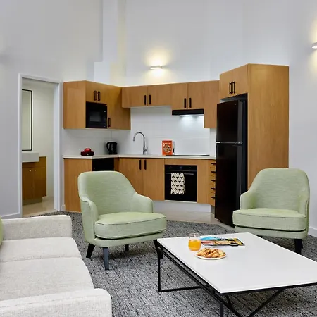 Meriton Suites Waterloo-3