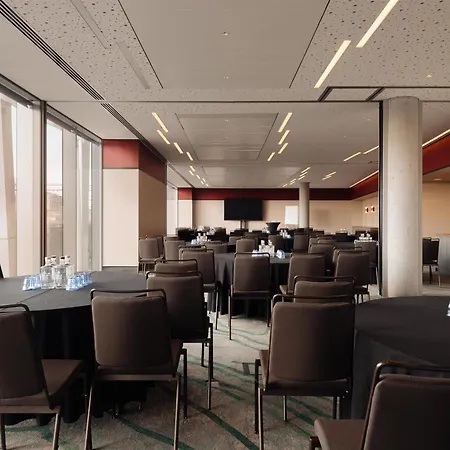Doubletree By Hilton Amsterdam Centraal Station-2