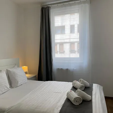 Corvin Center Suites-3