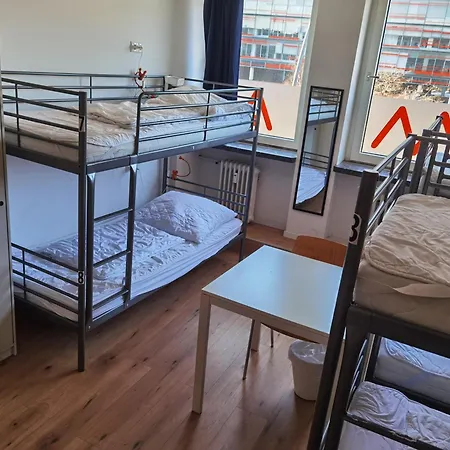 Mac City Hostel-3