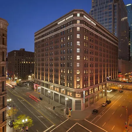 Embassy Suites By Hilton Minneapolis Downtown Hotel-2