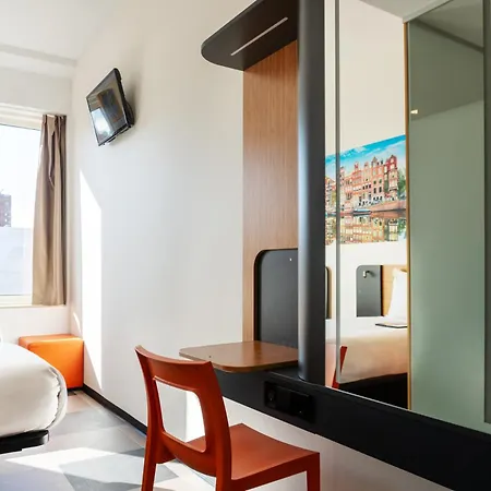 Easyhotel Amsterdam Zaandam-2