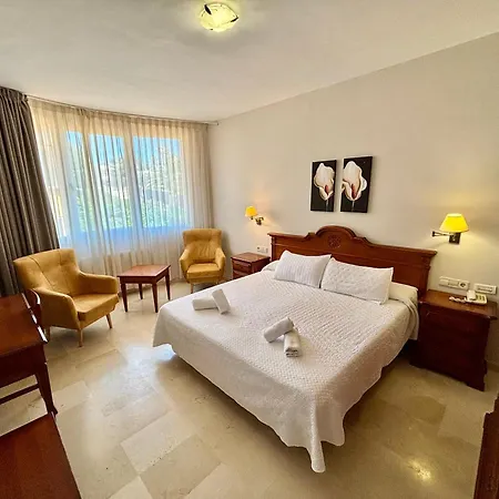Aparthotel Bahia Pinosol-2