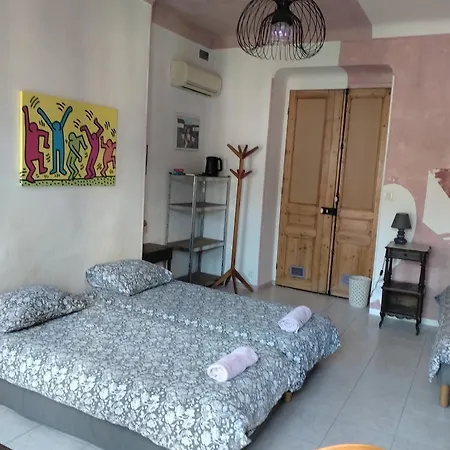 Chez Brigitte Guesthouse-2