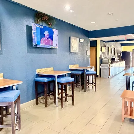 Microtel Inn & Suites By Wyndham New Braunfels I-35-2