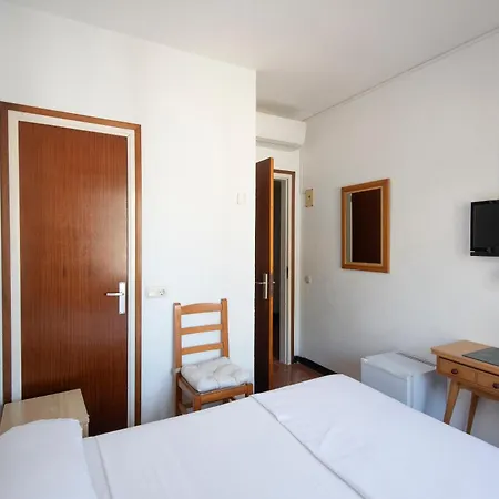 Hotel Caleta-3