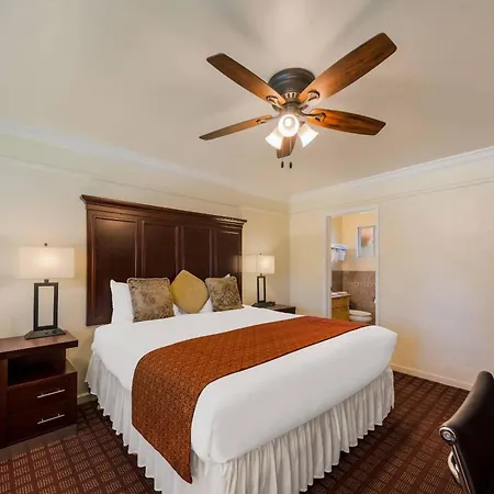 Clarion Collection Carmel Oaks Inn-3